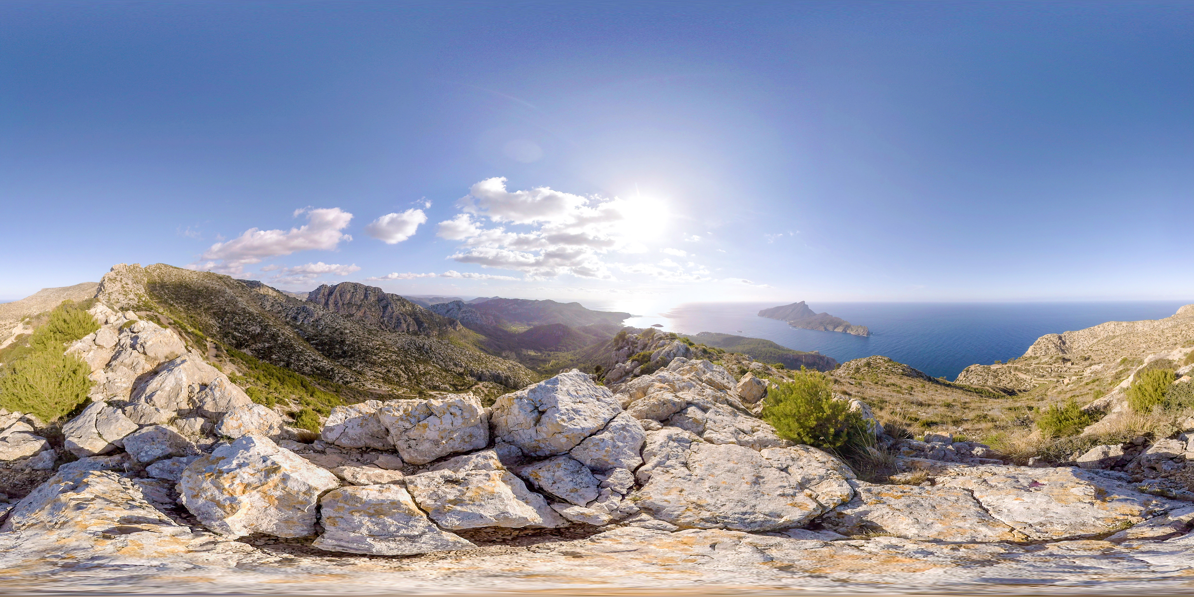 Sun & Clouds | Sphaeres VR Travel Timelapse | 360° Video | 6K/2D screenshot