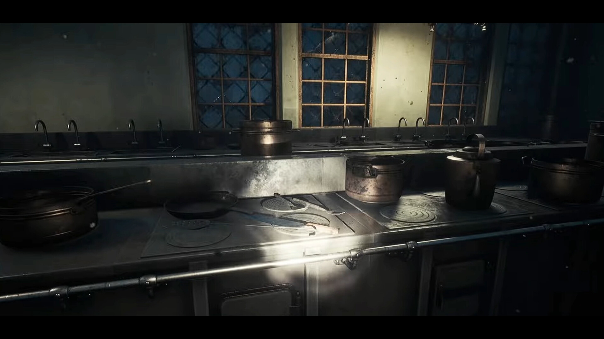 The Land of Shadows : Asylum #4