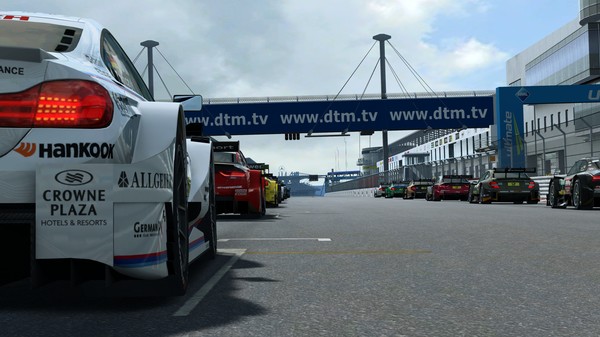 скриншот RaceRoom - DTM Experience 2014 1