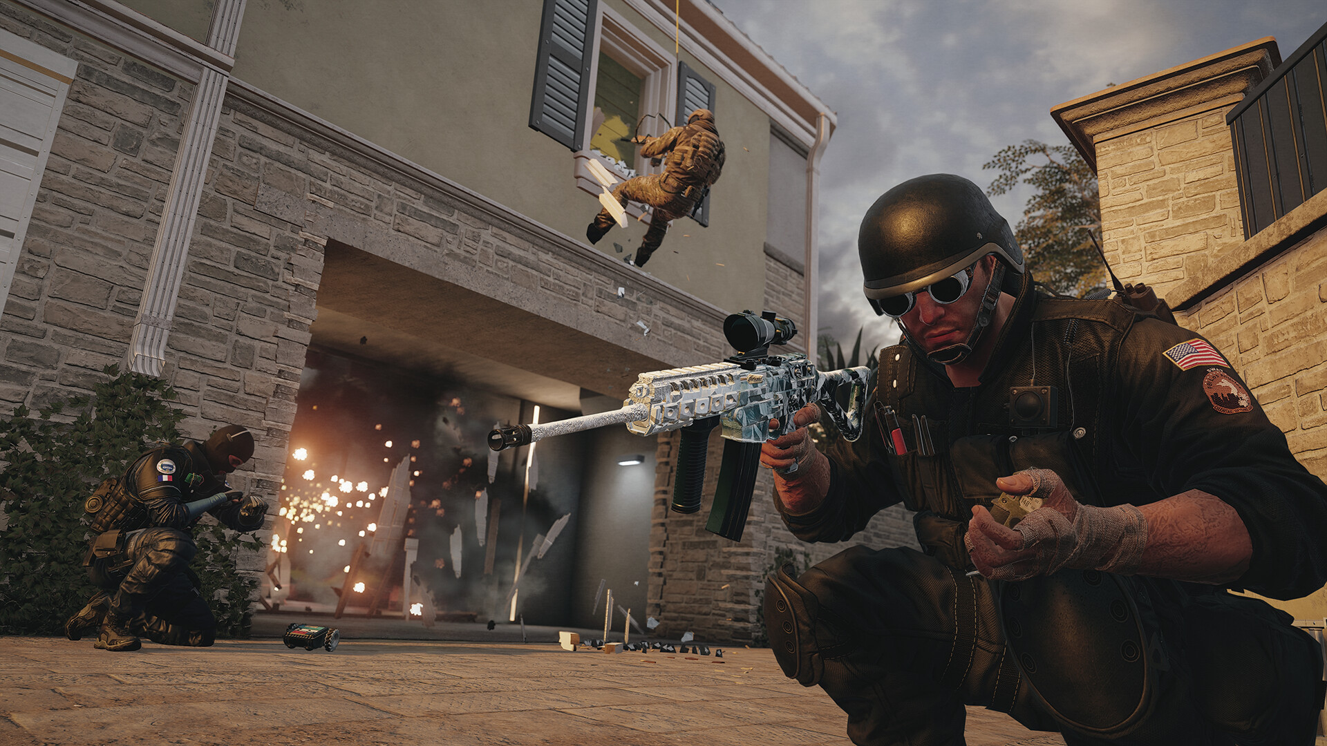 MINIMUM AND RECOMMENDED REQUIREMENTS TO DOWNLOAD AND PLAY RAINBOW SIX MOBILE  