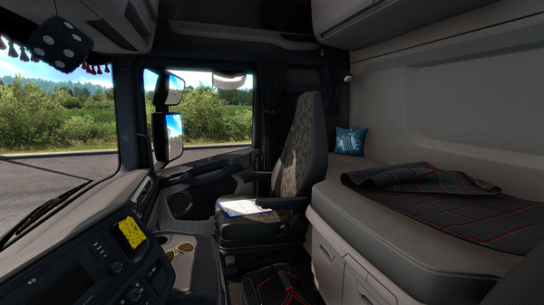 скриншот Euro Truck Simulator 2 - Cabin Accessories 1