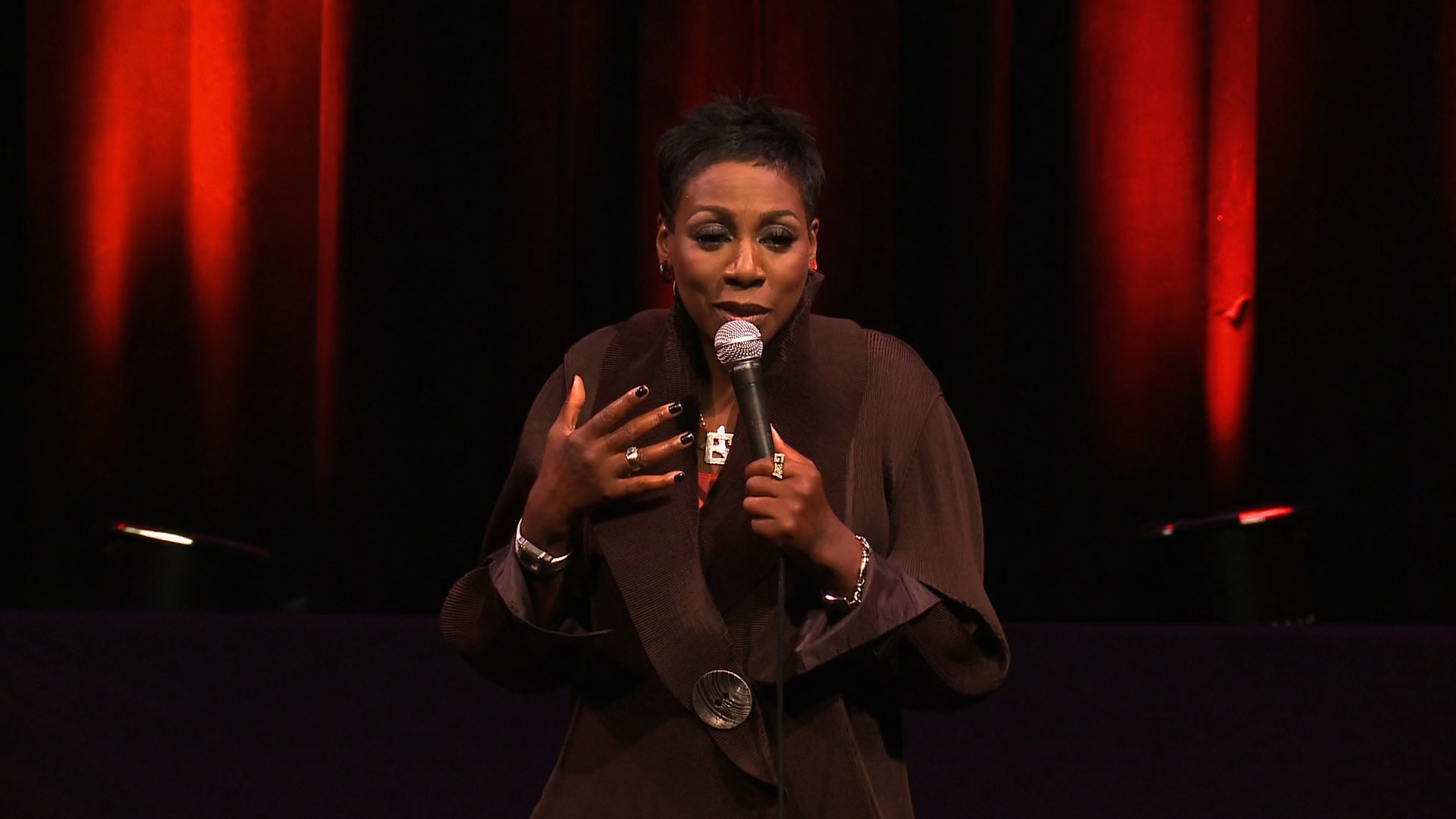 Gina Yashere: Laughing to America #4