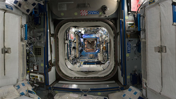 скриншот International Space Station Tour VR 1