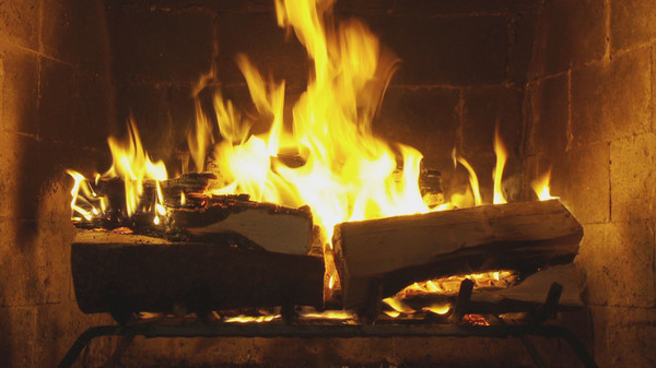скриншот Fireplace For Your Home: Crackling Fireplace with Music 4