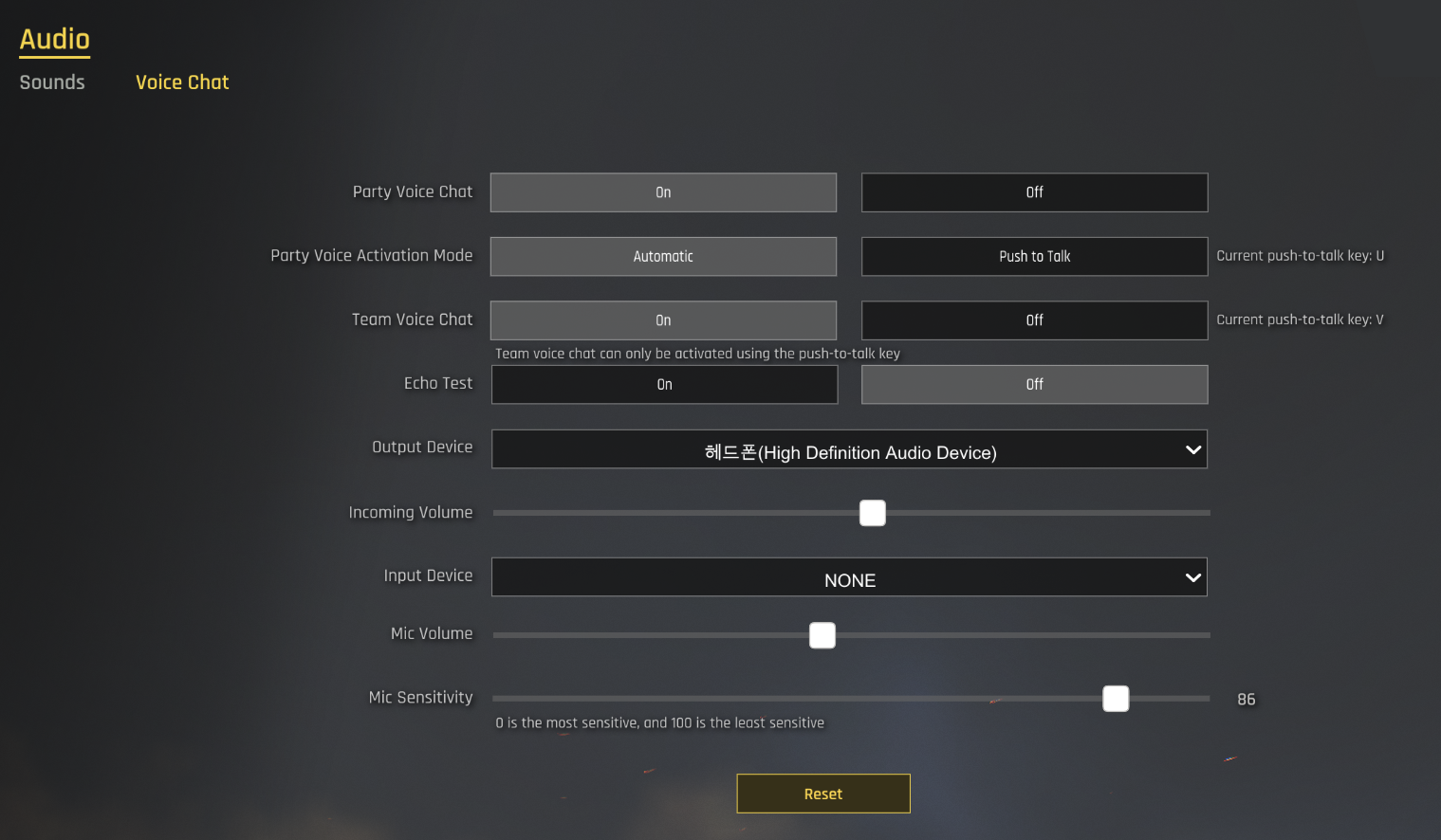 Find the Voice Chat settings by going to Settings > Audio > Voice Chat